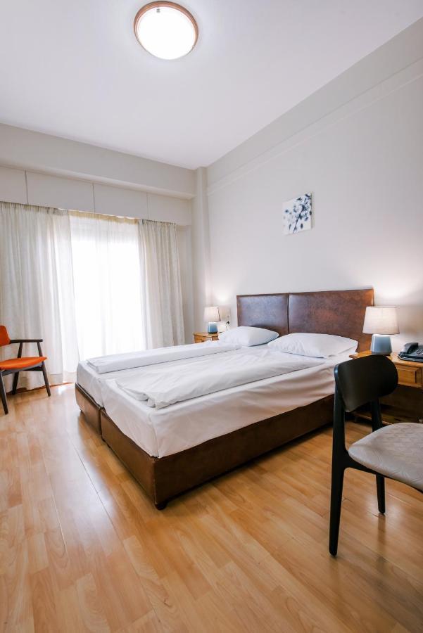 Hotel Cronos อาร์ตา ภายนอก รูปภาพ