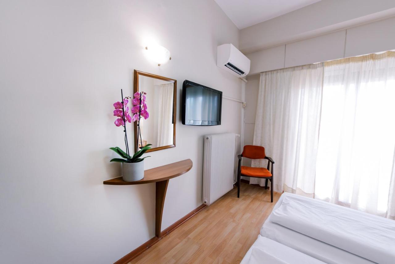Hotel Cronos อาร์ตา ภายนอก รูปภาพ