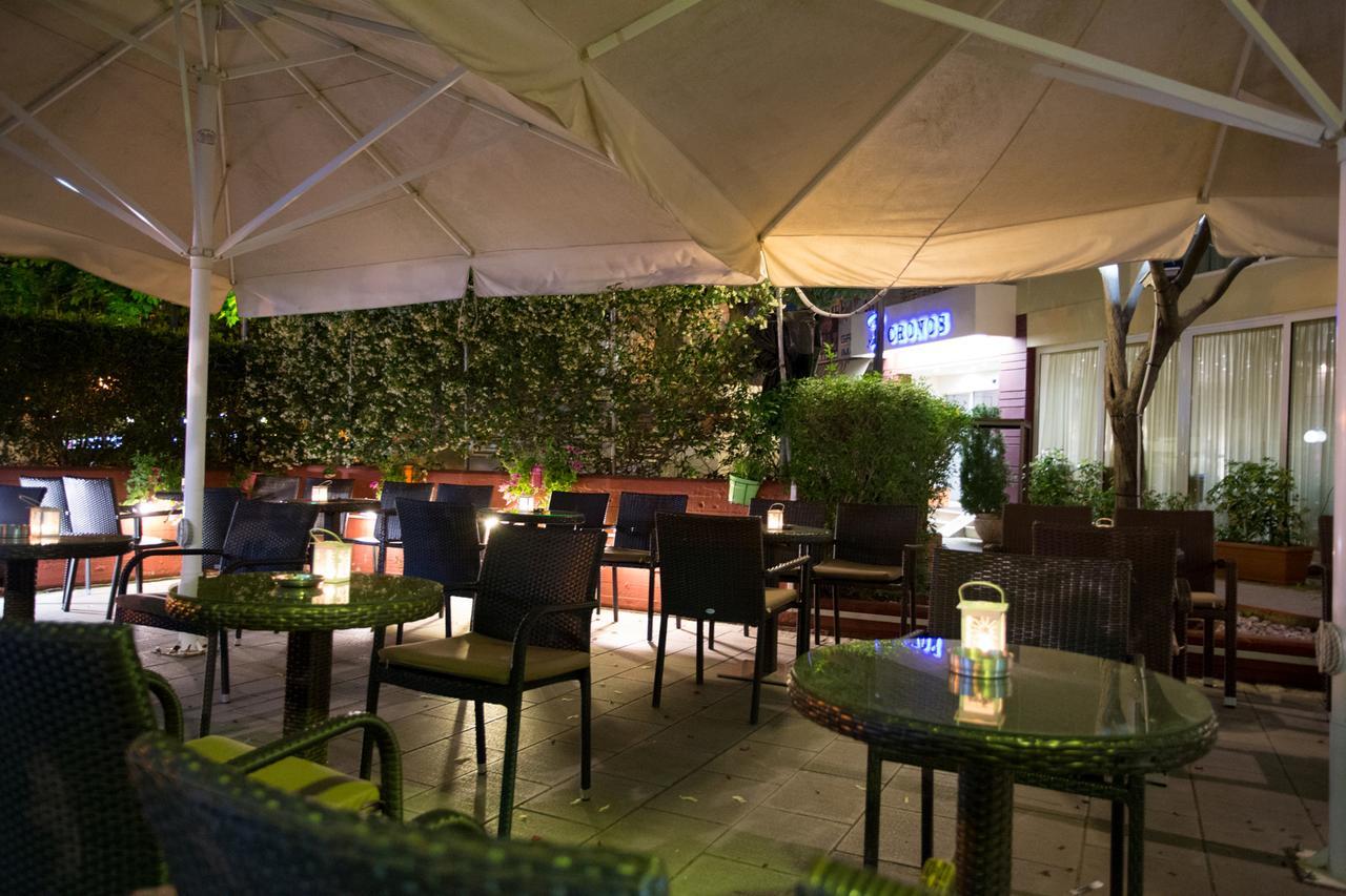 Hotel Cronos อาร์ตา ภายนอก รูปภาพ