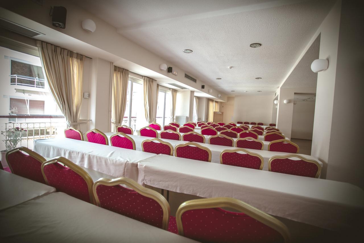 Hotel Cronos อาร์ตา ภายนอก รูปภาพ