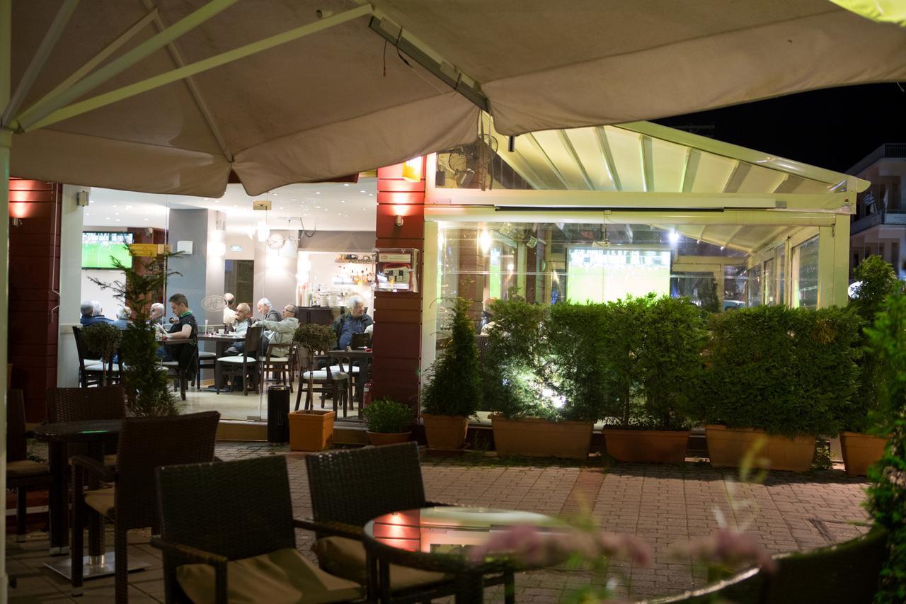 Hotel Cronos อาร์ตา ภายนอก รูปภาพ